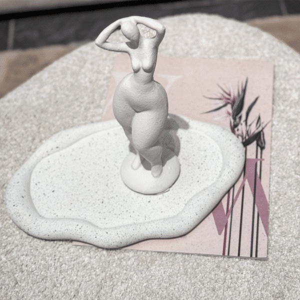 Moters statula "BODY", 21 cm