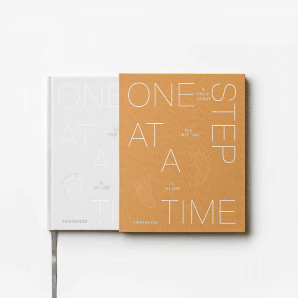 Knyga - albumas l „Step by step“