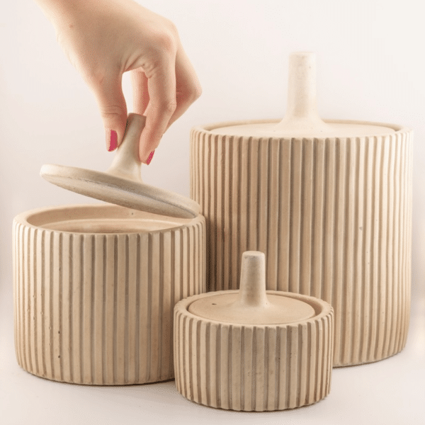 Elegantiški minimalistinio dizaino dekoratyviniai indeliai